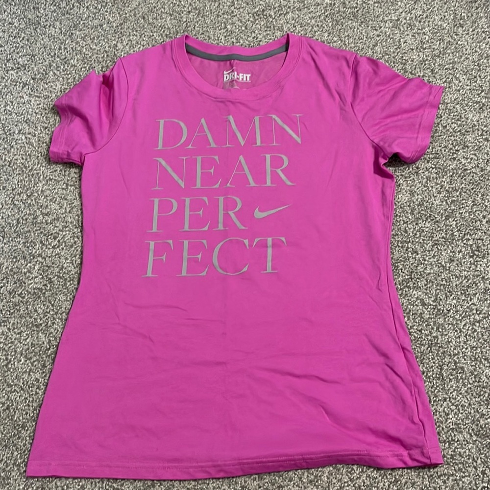 Nike Women’s Slim Fit Dri Fit Shirt Size Large